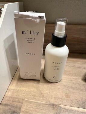 m.lky Poppy Scented Spray Lotion — Cream
